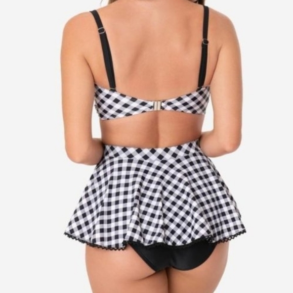White & Black Gingham Pin-Up Swim Skirt - Picture 2 of 4